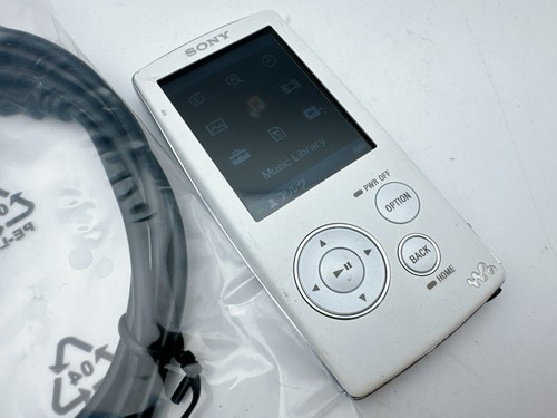 Sony a806 walkman 4gb white - sony,