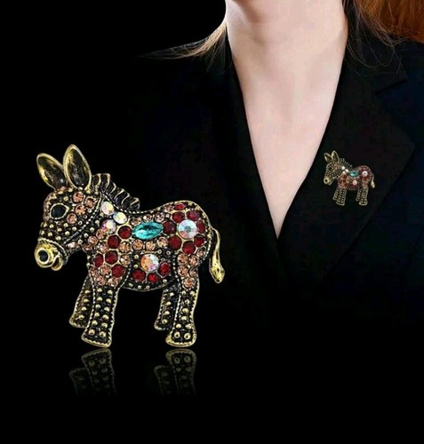 Donkey brooch cute cartoon - donkey, brooch,