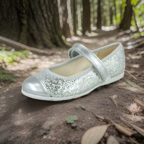 Clarks size wide - 7, fit
