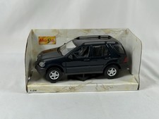 Maisto 1/24 Scale Die Cast Model Mercedes-Benz ML 320 - Black Boxed