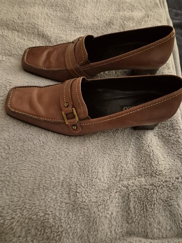 Ladies size classic - 6, leather