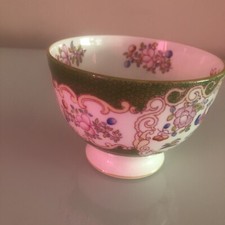 MINTON GREEN COCKATRICE 4"