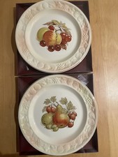 2 x Decorative Vintage Royal