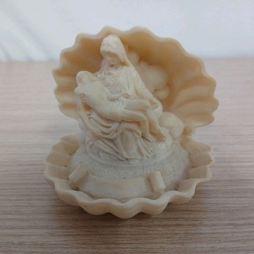 Pieta alabaster ornament - pieta,