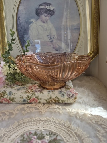 Vintage art deco pink - pink, pressed