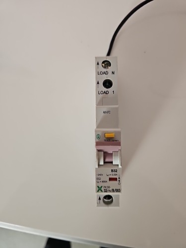 Moeller pole 30ma - 30ma, b32