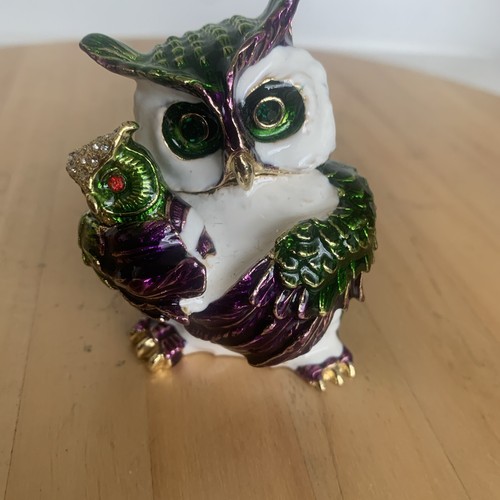 Metal owl green hand - owl,