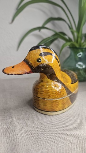Vintage duck trinket box - duck, hand