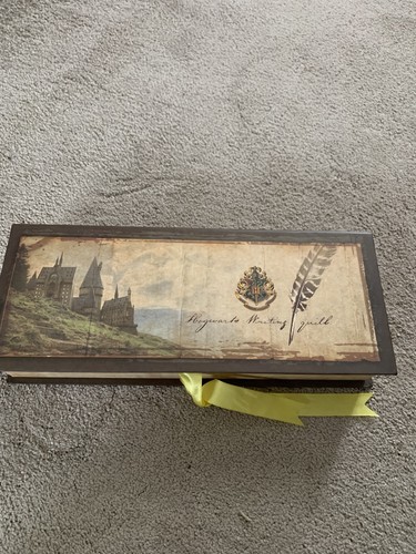 Harry potter hogwarts writing - harry,