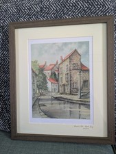 ROBIN HOODS BAY SHOWERS