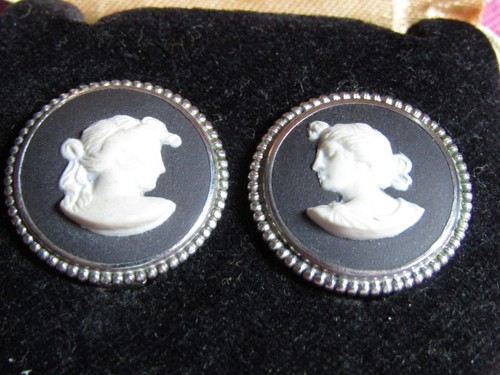 Wedgwood lot black - 19,