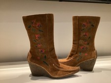 Women’s Bertie brown Suede Calf Length Embroidered Boots size 36(3)