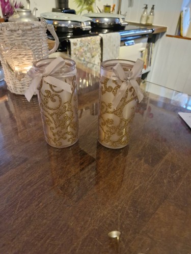 Pair gold glitter swirl - of,