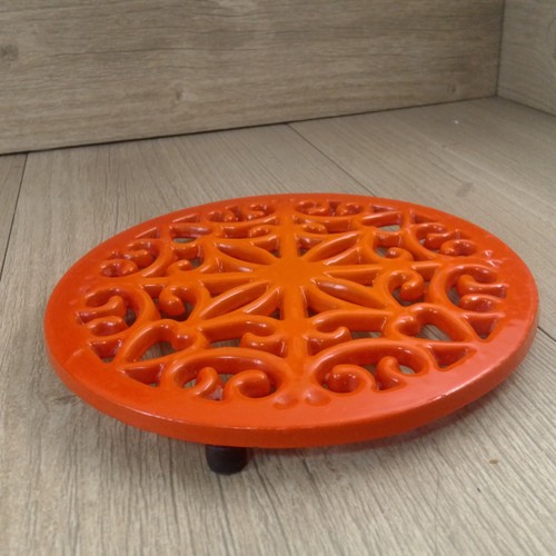 Volcanic orange enamelled cast - orange,