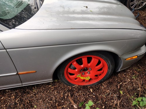 Jaguar x350 door saloon - jaguar, xj