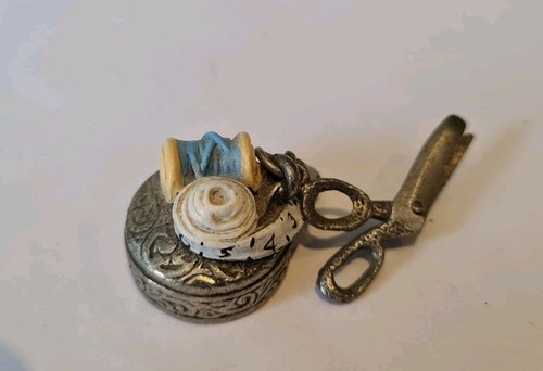 Pewter thimble sewing - pewter, scissors