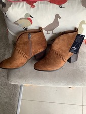 BNWT M&S Ladies Suede Boots Size 7.5 - Extra Wide Fit