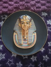 1994 Osiris Porcelain 3D Plate The Golden Mask Of Tutankhamun with hanging
