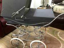 Beautiful coach built silver cross pram in immaculate condition