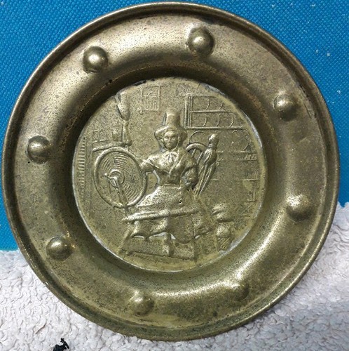 Vintage small welsh lady - small,