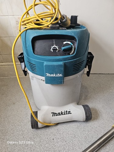 Makita vc3012m 110v - m, class