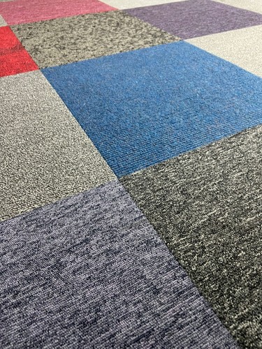 Mixed colours carpet - mixed,