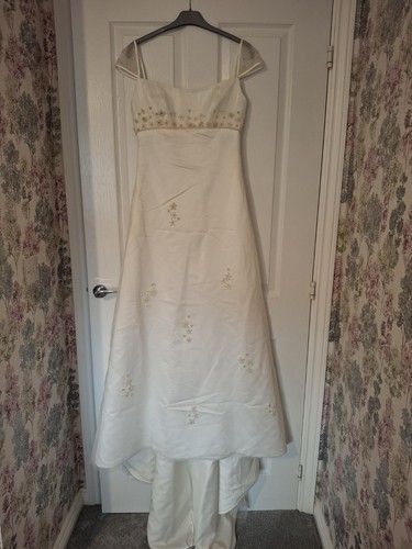 Wedding dress - wedding,