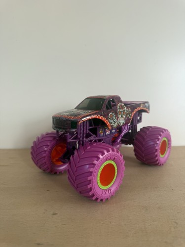 Monster jam calavera - monster,