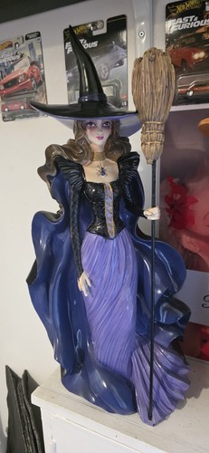 Maxx halloween pin - maxx,