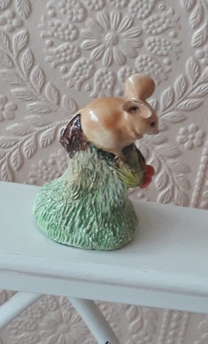 Basil matthews pottery mouse - basil,