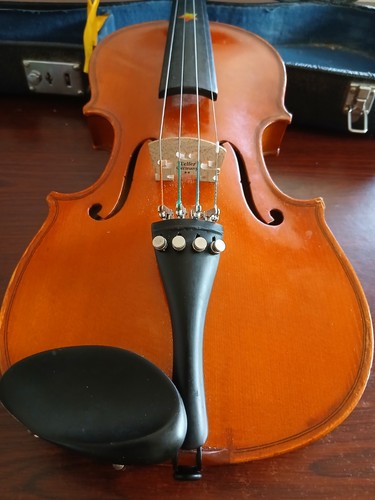 Violin half size - half, case