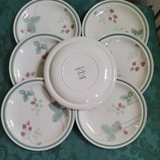 Wedgwood Raspberry Cane Set Of