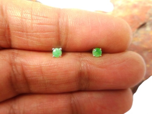 Small green round - round, emerald