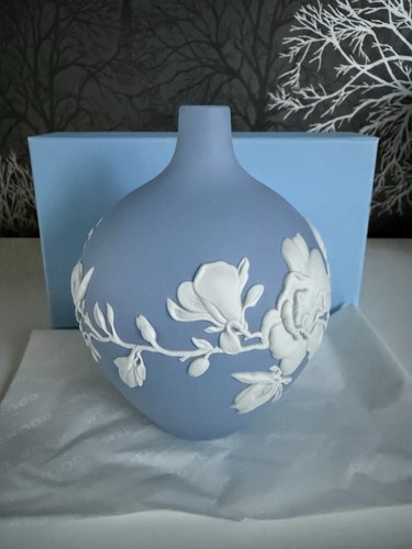 Wedgwood magnolia blossom bud - wedgwood,
