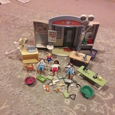 Playmobil City Life Set 70309 Vet Clinic read description 
