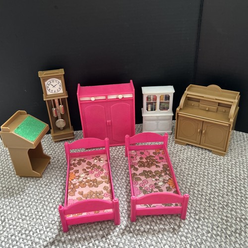 Vintage plastic dolls house - vintage,