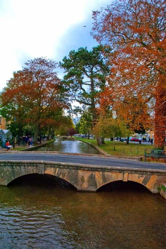 Bourton the water autumn - water,