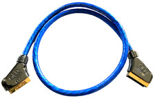 QED SQART Dual Screen Silver Reference AV Cable (1 metre). Worldwide shipping.