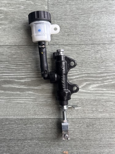 Triumph daytona 660 - triumph, 660,