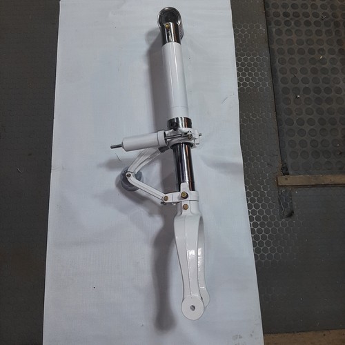 Cessna 150 152 nose gear - gear, strut