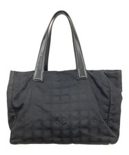 CHANEL                    Tote