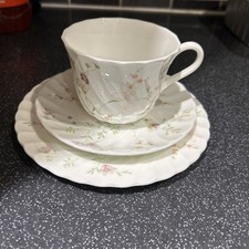 Bone China Wedgwood Campion