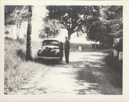 Vintage photo man with - man, ford