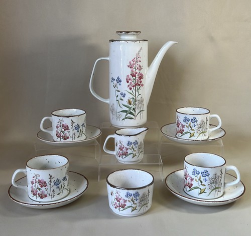 Midwinter pottery meadow - midwinter,