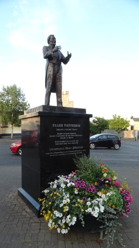 Photo 12x8 clonmel statue to - photo,