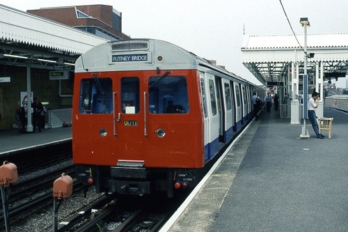 London underground 1969 stock - underground,