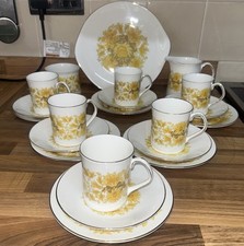 Elizabethan yellow floral Fine