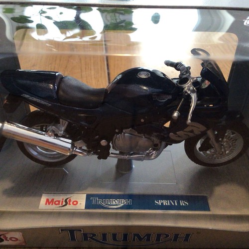 Triumph sprint blue 1 18 - rs,