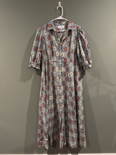 Livro dress size large - ,