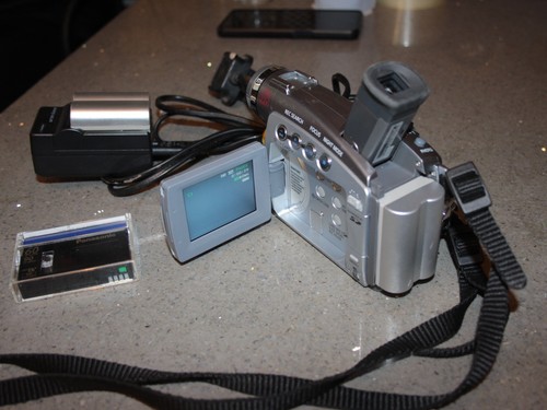 Canon mv750i handheld minidv - mv750i,